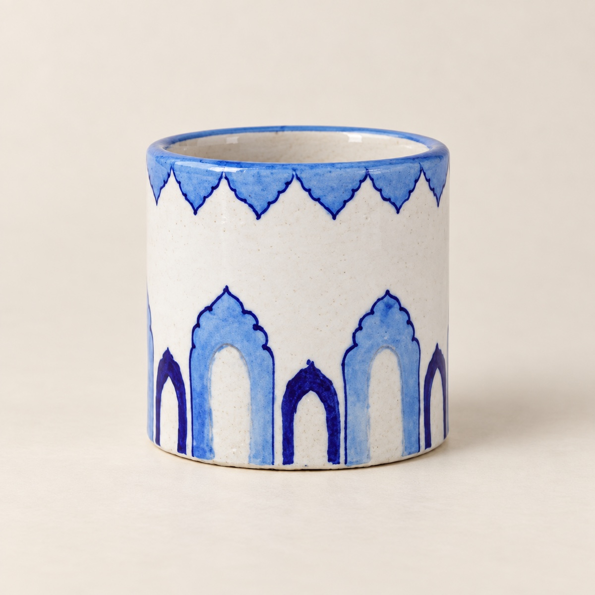 AI-styled product photo: Pen holder