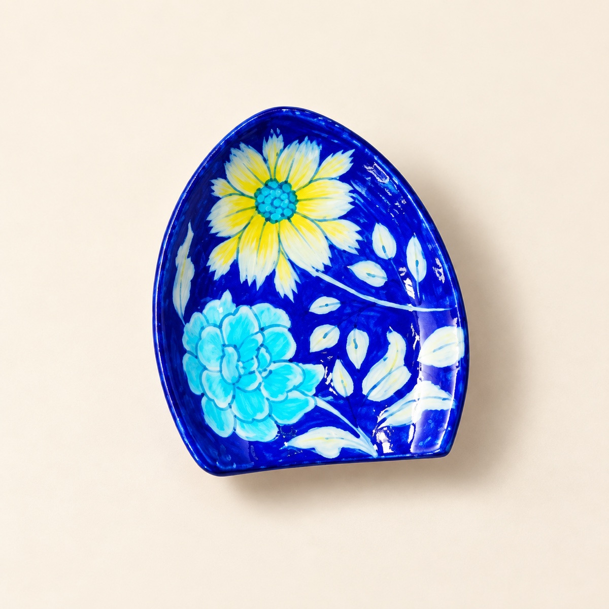 AI-styled product photo: Spoon rest